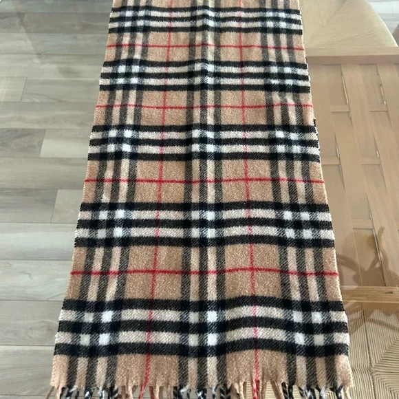 Wool Plaid Fringe Scarf - Picture 5 of 9